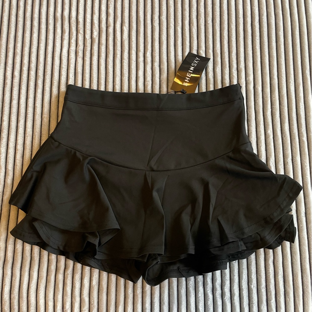 SheinSXY black mini skirt with shorts under size M